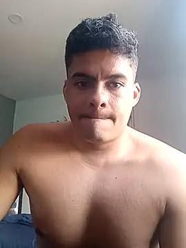 Snapshot of luigidickk chatting on 10/21/25, 07:47 luigidickk online show from 10/21/25, 07:47