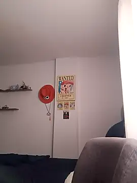 Snapshot of luigidickk chatting on 10/23/25, 06:39 luigidickk online show from 10/23/25, 06:39