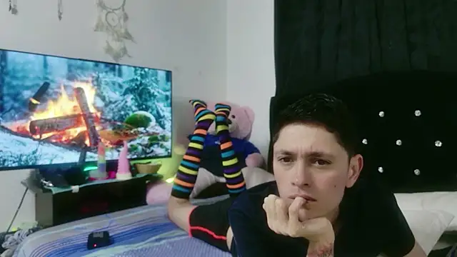 Tyler cat online show from 10/07/25, 06:43