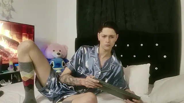 Tyler cat online show from 10/18/25, 12:39