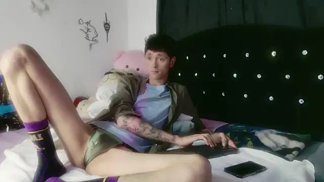 Snapshot of Tyler_cat chatting on 03/26/26, 03:23 Tyler cat online show from 03/26/26, 03:23