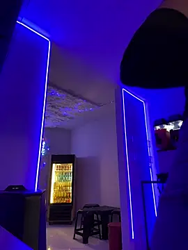 Snapshot of gabriiieela_ chatting on 11/13/25, 10:41 gabriiieela online show from 11/13/25, 10:41