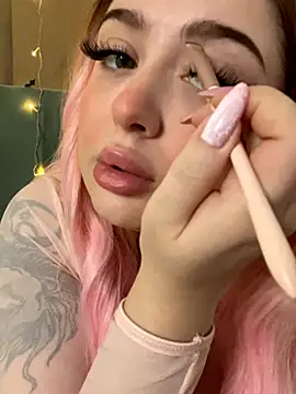 KellyMoors online show from 11/08/25, 01:17