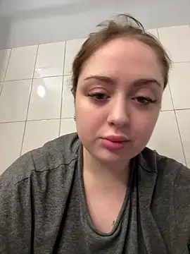 KellyMoors online show from 12/02/25, 08:19