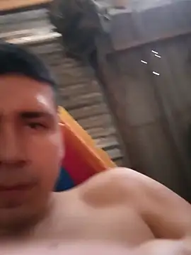 Snapshot of Travieso_loco9 chatting on 06/04/26, 10:05 Travieso loco9 online show from 06/04/26, 10:05