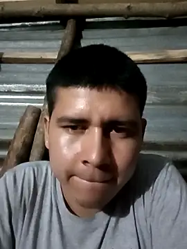 Snapshot of Travieso_loco9 chatting on 06/06/26, 04:06 Travieso loco9 online show from 06/06/26, 04:06