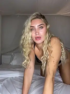 Snapshot of Aurii_Angel chatting on 11/07/25, 01:27 Aurii Angel online show from 11/07/25, 01:27