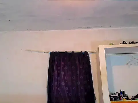 Snapshot of theMyke101 chatting on 07/11/26, 04:48 theMyke101 online show from 07/11/26, 04:48