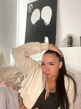 YoungZoexx online show from 10/02/25, 09:38