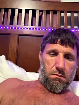 Snapshot of beastmaster504 chatting on 11/06/25, 11:37 beastmaster504 online show from 11/06/25, 11:37