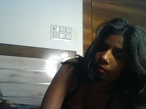 Snapshot of zoya_your chatting on 04/02/26, 05:43 zoya your online show from 04/02/26, 05:43