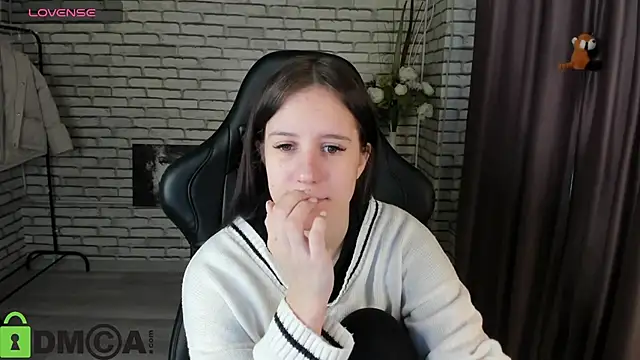 Stacey Lace online show from 10/22/25, 09:31