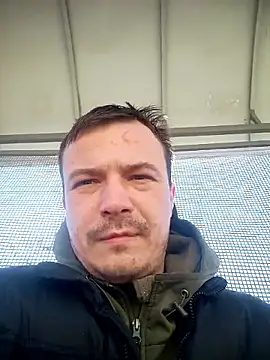 Snapshot of viktor1992-1-1 chatting on 03/04/26, 09:59 viktor1992-1-1 online show from 03/04/26, 09:59