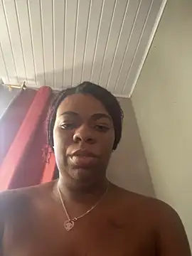 Snapshot of Priihmedeiros chatting on 03/15/26, 10:43 Priihmedeiros online show from 03/15/26, 10:43