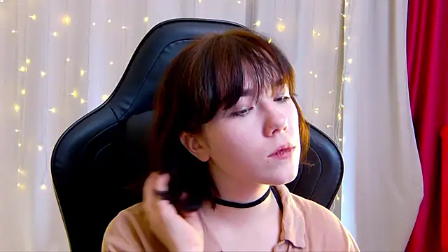 Kelly foox online show from 10/16/25, 09:21