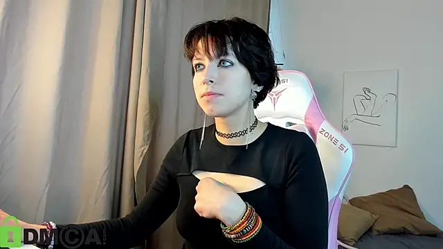 Snapshot of Sara_Frayer chatting on 10/27/25, 09:02 Sara Frayer online show from 10/27/25, 09:02