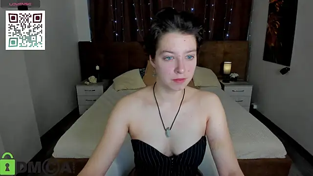 Snapshot of Sara_Frayer chatting on 11/30/25, 01:09 Sara Frayer online show from 11/30/25, 01:09