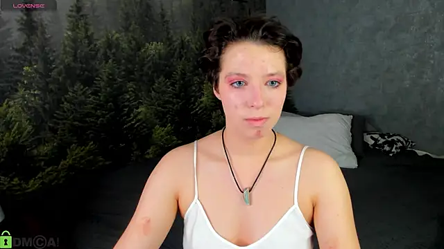 Sara Frayer online show from 02/12/26, 01:33