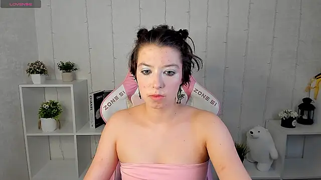 Sara Frayer online show from 02/14/26, 01:02