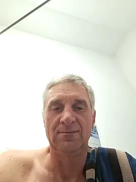 Vintermelon2 online show from 10/18/25, 10:05