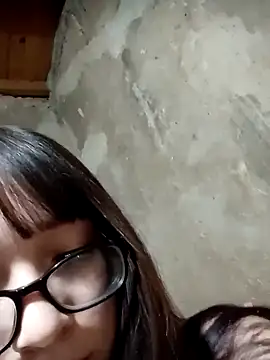 Snapshot of miaahot69 chatting on 10/07/25, 08:55 miaahot69 online show from 10/07/25, 08:55