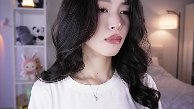 yourlittlesunrise  online show from 05/07/26, 04:29