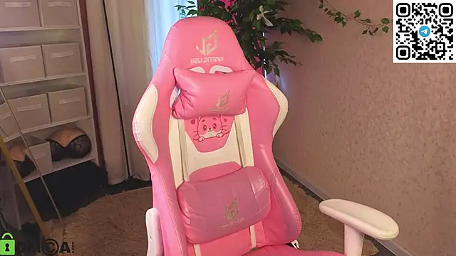 L1na Reeds online show from 04/15/26, 01:12