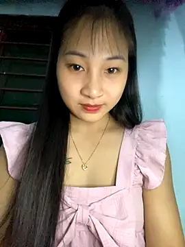 banlinh004 online show from 10/13/25, 03:45