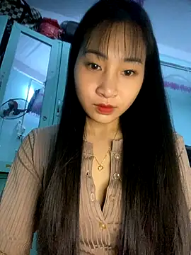 banlinh004 online show from 11/27/25, 01:46