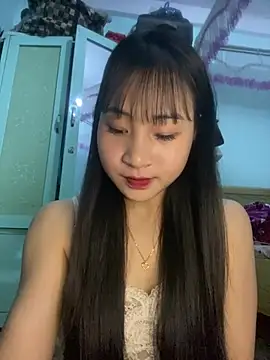 Snapshot of banlinh004 chatting on 03/13/26, 03:18 banlinh004 online show from 03/13/26, 03:18