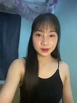 Snapshot of banlinh004 chatting on 06/12/26, 03:11 banlinh004 online show from 06/12/26, 03:11