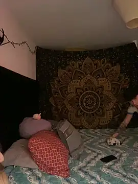 Snapshot of onlymoney18k chatting on 10/13/25, 12:32 onlymoney18k online show from 10/13/25, 12:32