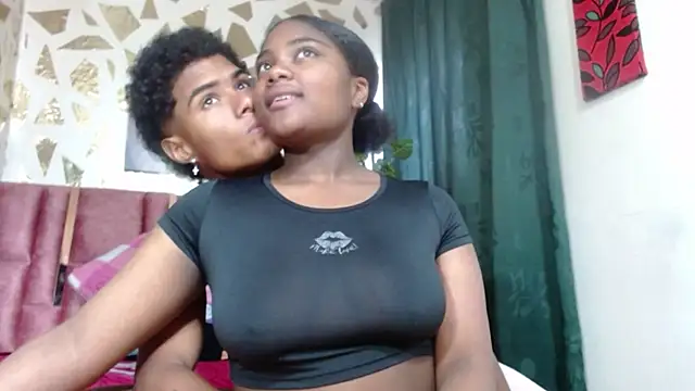 Snapshot of afro_and_atenea chatting on 10/03/25, 01:41 afro and atenea online show from 10/03/25, 01:41