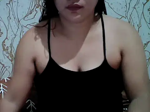 Snapshot of CreamyPussy98 chatting on 10/08/25, 12:36 CreamyPussy98 online show from 10/08/25, 12:36