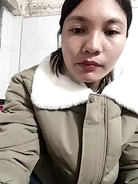 Snapshot of Mit-thi123 chatting on 11/22/25, 05:23 Mit-thi123 online show from 11/22/25, 05:23