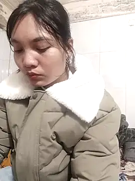 Snapshot of Mit-thi123 chatting on 11/25/25, 04:18 Mit-thi123 online show from 11/25/25, 04:18