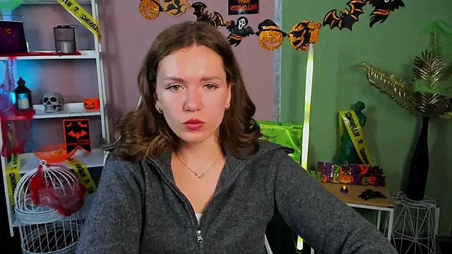 Snapshot of gabriella_daylight chatting on 10/22/25, 06:02 gabriella daylight online show from 10/22/25, 06:02