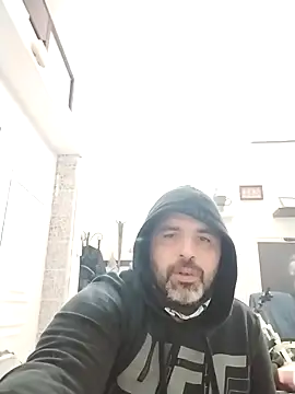 Snapshot of SupposedRedash chatting on 01/06/26, 09:02 SupposedRedash online show from 01/06/26, 09:02