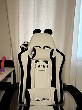 Snapshot of bebecita_x chatting on 01/08/26, 03:03 bebecita x online show from 01/08/26, 03:03