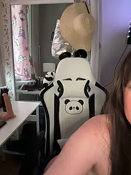 Snapshot of bebecita_x chatting on 03/27/26, 04:07 bebecita x online show from 03/27/26, 04:07