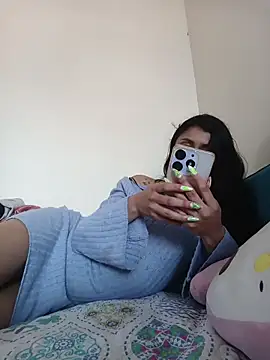 Snapshot of caramel_doll__ chatting on 11/18/25, 04:33 caramel doll online show from 11/18/25, 04:33