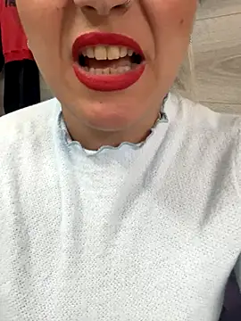 Daiana Andra online show from 10/13/25, 10:04