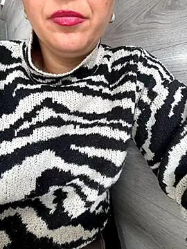 Daiana Andra online show from 10/30/25, 10:06