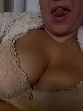 Daiana Andra online show from 11/04/25, 03:49