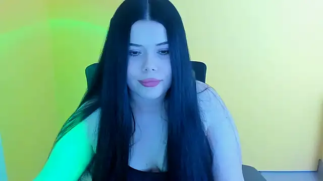 Snapshot of Mona_Esty chatting on 10/15/25, 05:24 Mona Esty online show from 10/15/25, 05:24