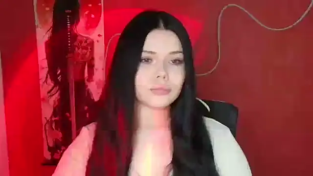 Snapshot of Mona_Esty chatting on 10/17/25, 06:43 Mona Esty online show from 10/17/25, 06:43