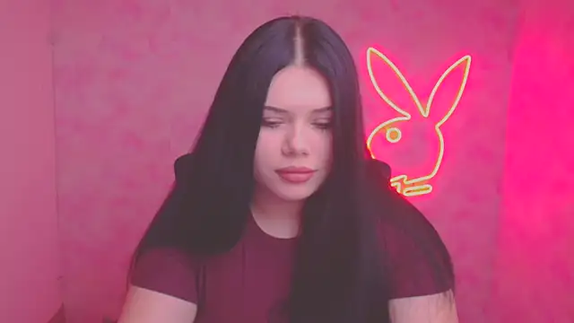 Snapshot of Mona_Esty chatting on 10/28/25, 07:27 Mona Esty online show from 10/28/25, 07:27