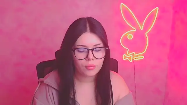 Snapshot of Mona_Esty chatting on 11/12/25, 12:38 Mona Esty online show from 11/12/25, 12:38