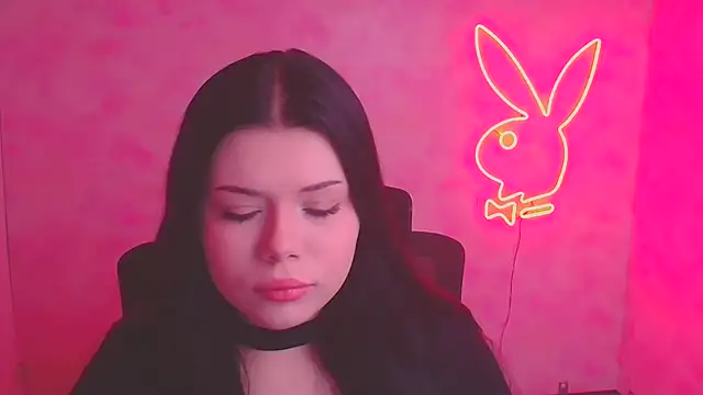 Snapshot of Mona_Esty chatting on 11/15/25, 06:33 Mona Esty online show from 11/15/25, 06:33