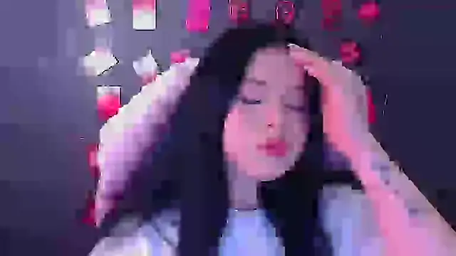 Snapshot of Mona_Esty chatting on 11/20/25, 12:38 Mona Esty online show from 11/20/25, 12:38